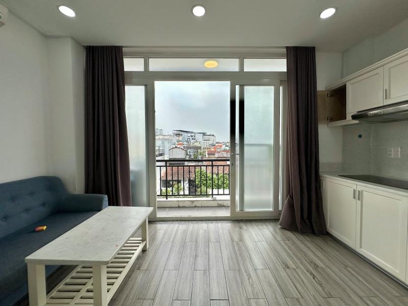 Cho thuê căn hộ 1pn lầu cao ban công rộng, view xịn ngắm thành phố – lê văn sỹ, phú nhuận giáp q1, q3 - 4