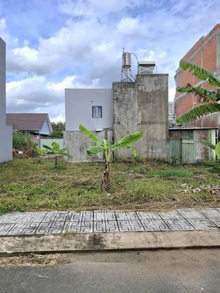 Bán đất đường 9m, gần chợ long trường giá 3,1 tỷ/52