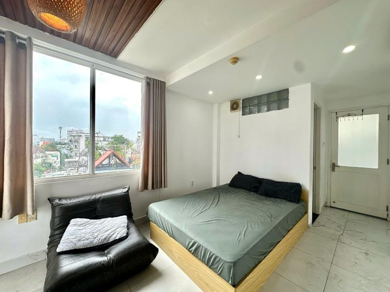 Trống sẵn phòng ban công 30m2 ngay ngã tư phú nhuận_tách bếp_6.9tr - 2