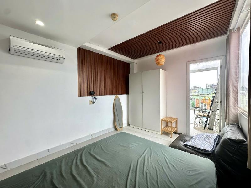 Trống sẵn phòng ban công 30m2 ngay ngã tư phú nhuận_tách bếp_6.9tr
