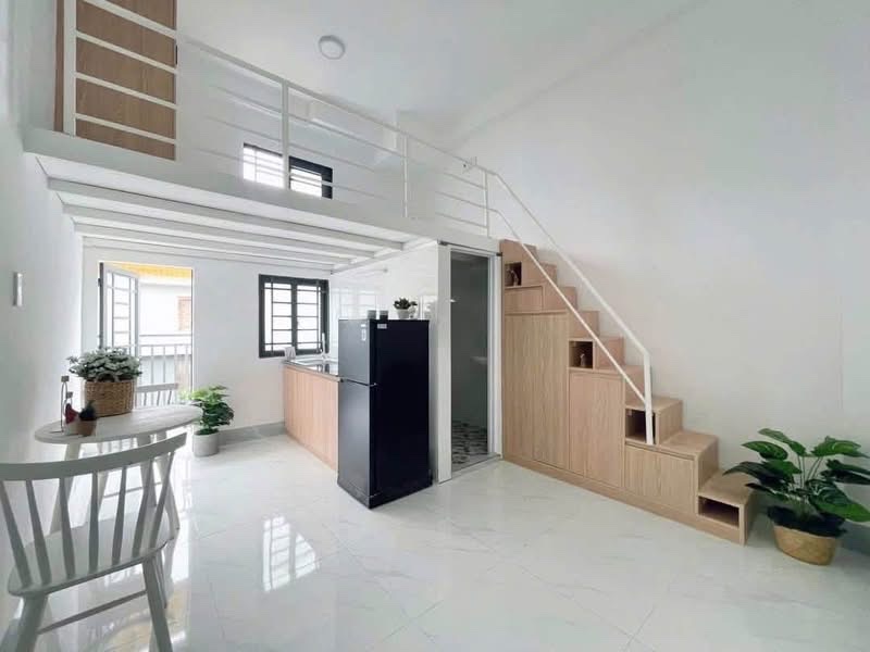 Khai trương toà căn hộ - duplex - cửa sổ - ban công - đi bộ qua vhu