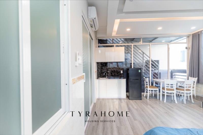 Cho thuê studio ngay ngã 4 hàng xanh - tòa nhà thang máy, giờ giấc tự do thoải mái 