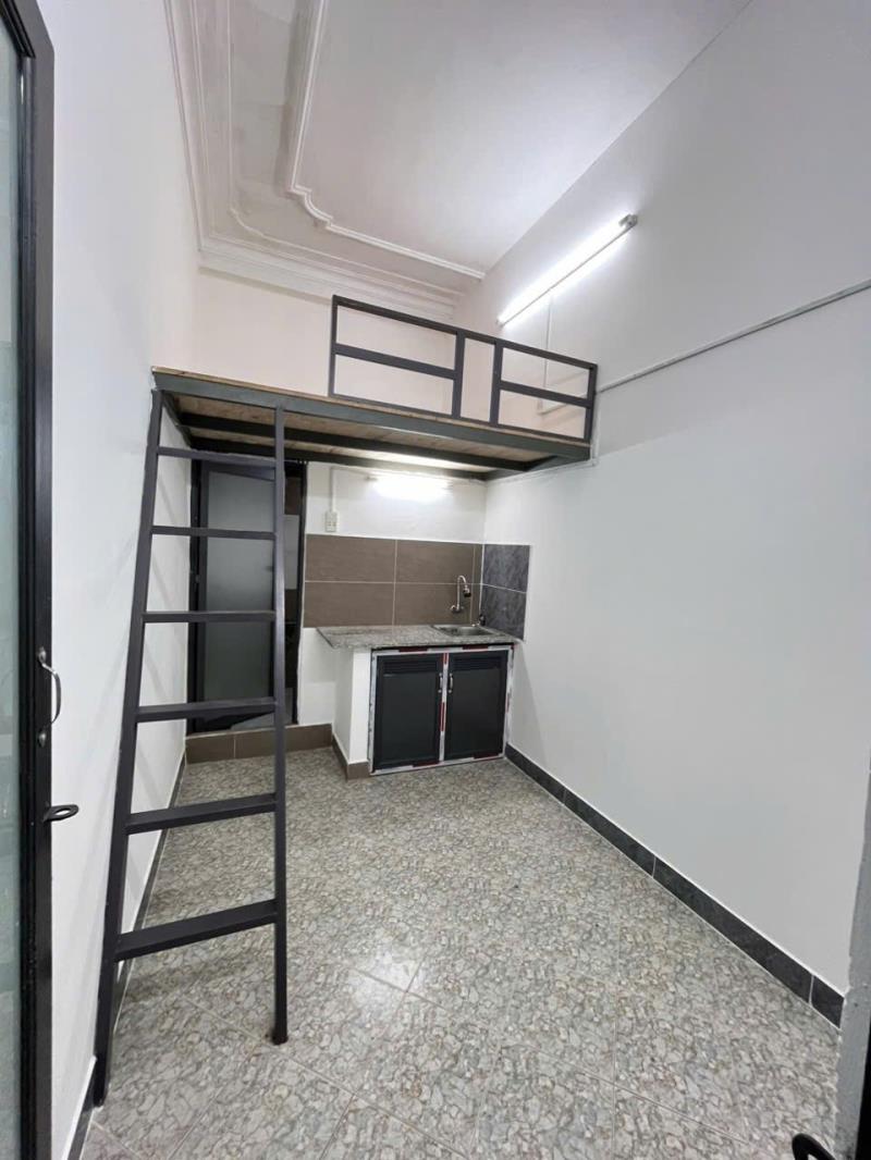 Phòng trọ có gác ngay đại học văn lang cơ sở 2
