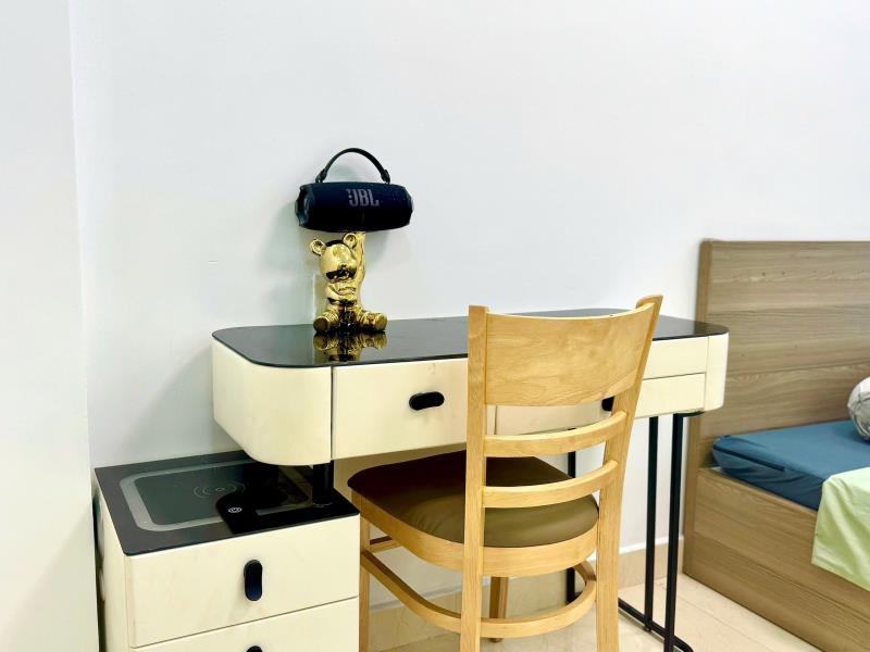  Cho thuê căn hộ có ban công đường lê quang định gần đại học văn lang, đại học hutech, chỉ vài phút đến trường. - 2