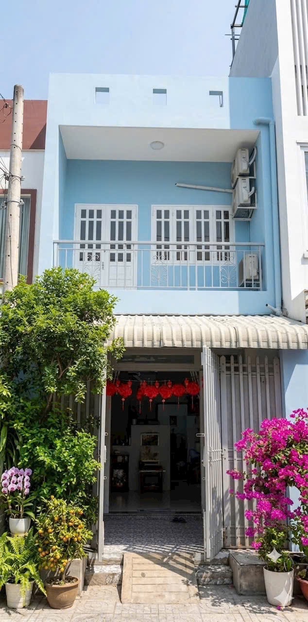 Bán nhà 2 tầng, hẻm xe hơi, p. trường thạnh quận 9, giá 4 tỷ/52m2