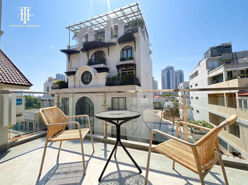 Cho thuê balcony 1pn thang máy gần công trường mê linh, sân golf him lam, cầu ba son, phố nhật phạm viết chánh bình thạnh