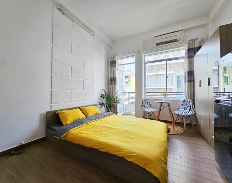 Cho thuê căn hộ ban công, có máy giặt, máy sấy gần ngã tư phú nhuận