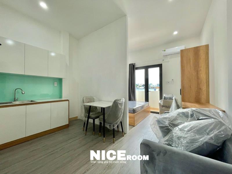 1pn ban công_35m2_nguyễn gia trí_gần ngã tư hàng xanh_gần đại học uth_ftu_uef_hiu_hutech