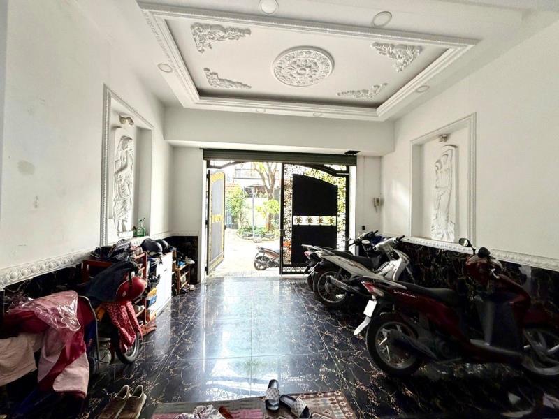 Nhà btct khu phân lô đồng bộ: đẹp và sang trọng - rất gần phú mĩ hưng. - 2