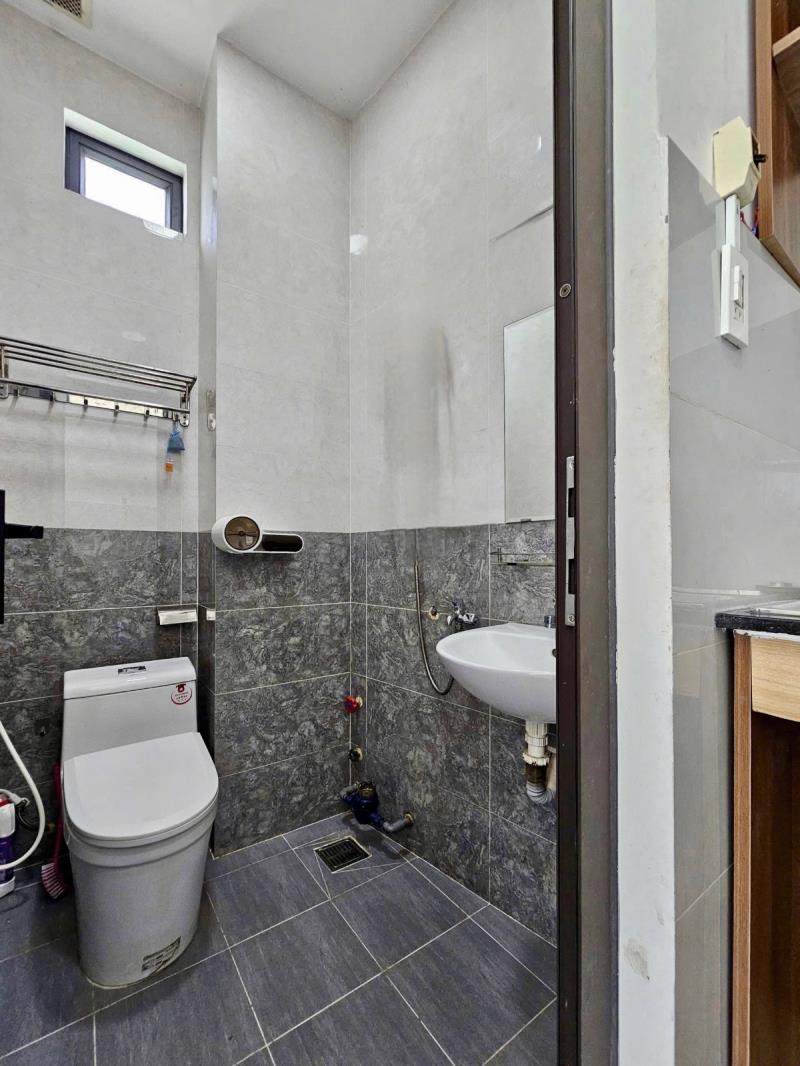 Studio ban công đi bộ tới đại học hutech, ngoại thương, gtvt, đường d5, ung văn khiêm, ngã tư hàng xanh - 4