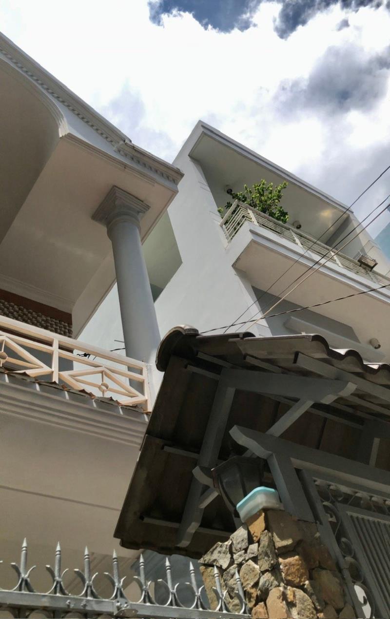 Chủ gấp bán: giảm chào gần 1/3 giá nhà, nở hậu, có gara xe hơi đậu trong nhà, vị trí hẻm rất đẹp - 3