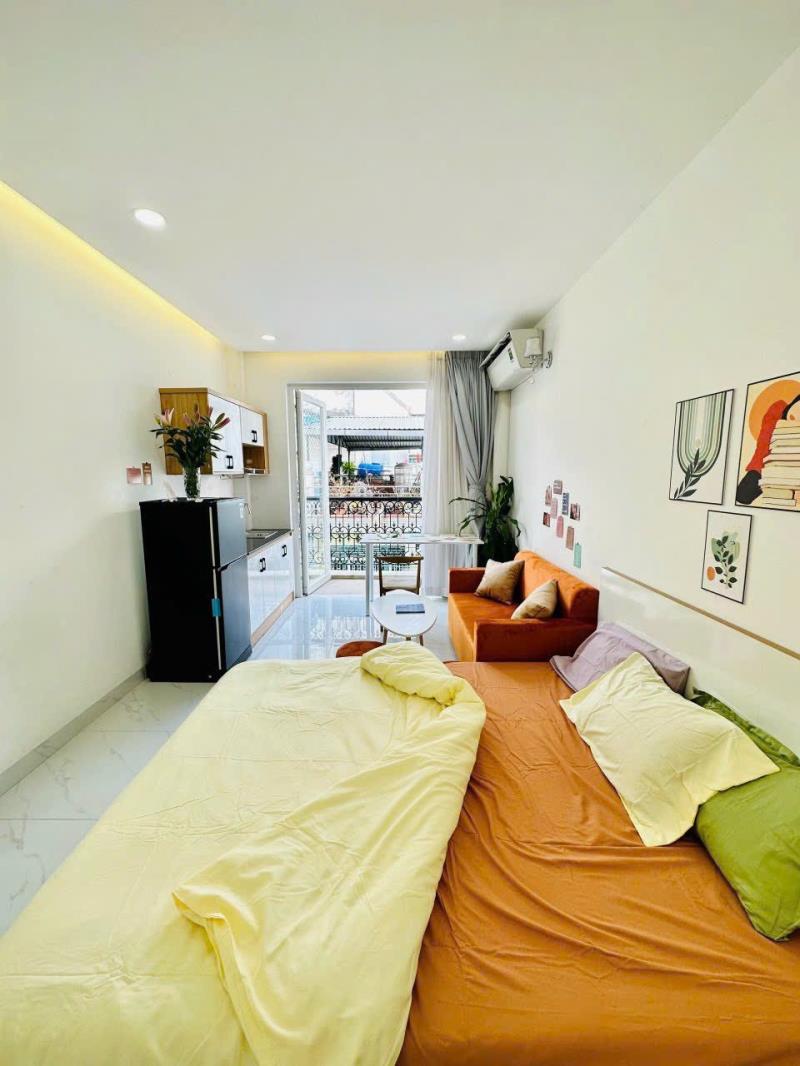 Cho thuê căn hộ full nội thất ban công cực đẹp ngay giáp quận 1, ueh, uah, uef- lê văn sỹ, phú nhuận