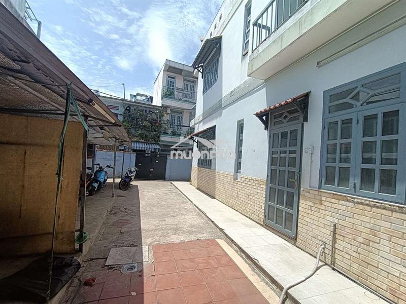 Nhà có sân rộng, 10x12m bờ bao tân thắng, 1 lầu