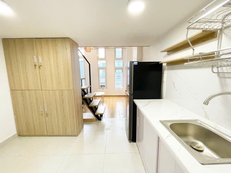 Duplex thang máy, cửa sổ lớn 35m2 đi bộ tới đại học hồng bàng, uef, hutech, bờ kè hoàng sa quận 1
