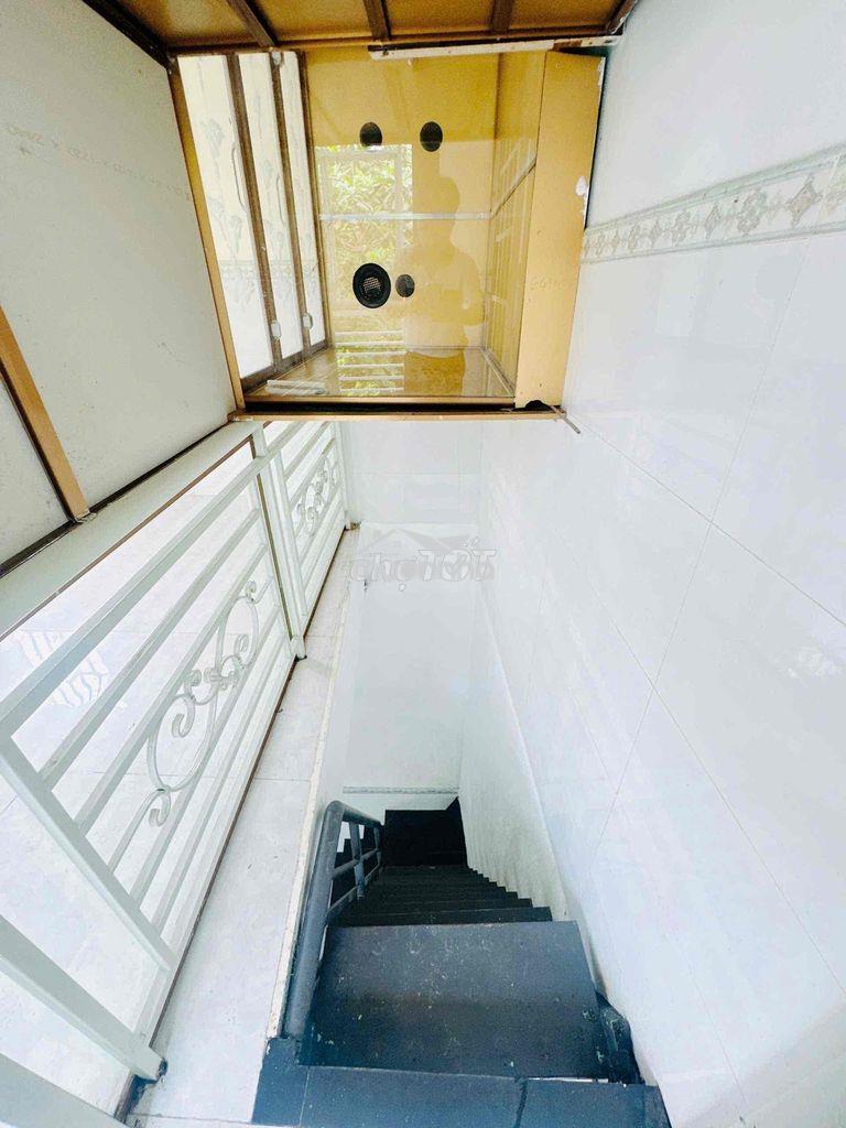 Cho thuê nhà nguyên căn siêu mới nằm ngay parcmall - cầu chánh hưng q8 - 3