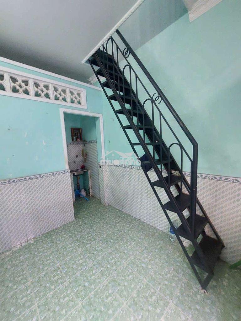 Cho thuê nhà đường phạm thế hiển p5.q8 dt.3m×4m5 } 1lầu 1phòng 1toilet - 2