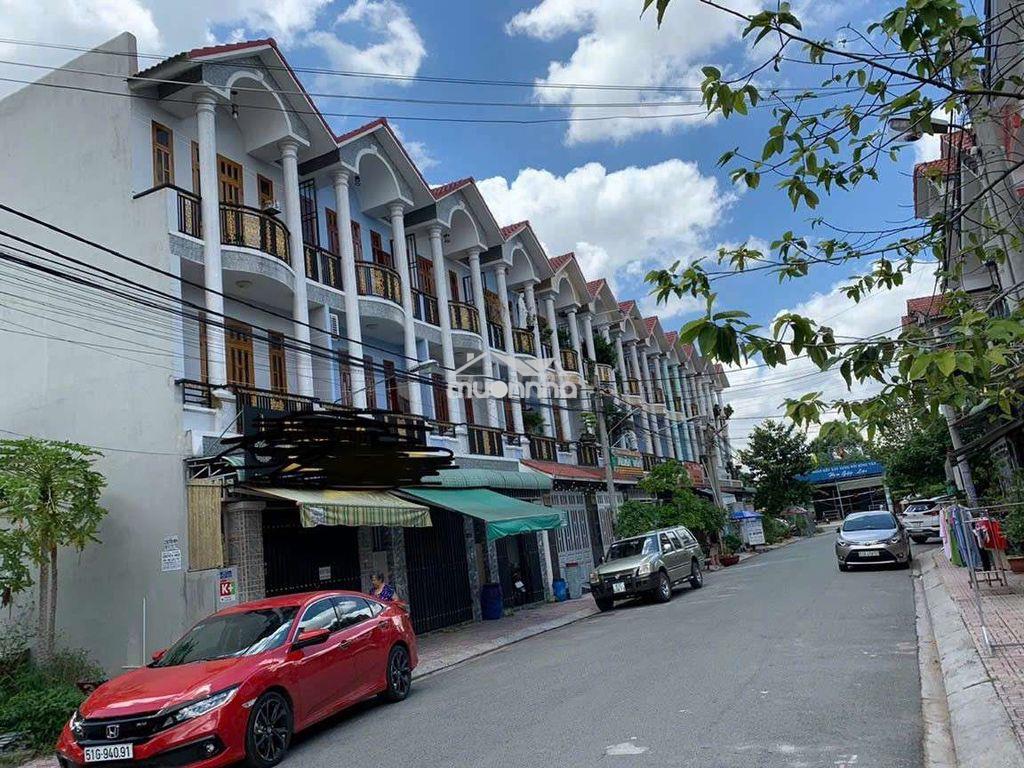 Nhà 2 lầu sân vận động đông hòa giá 10 triệu - 2