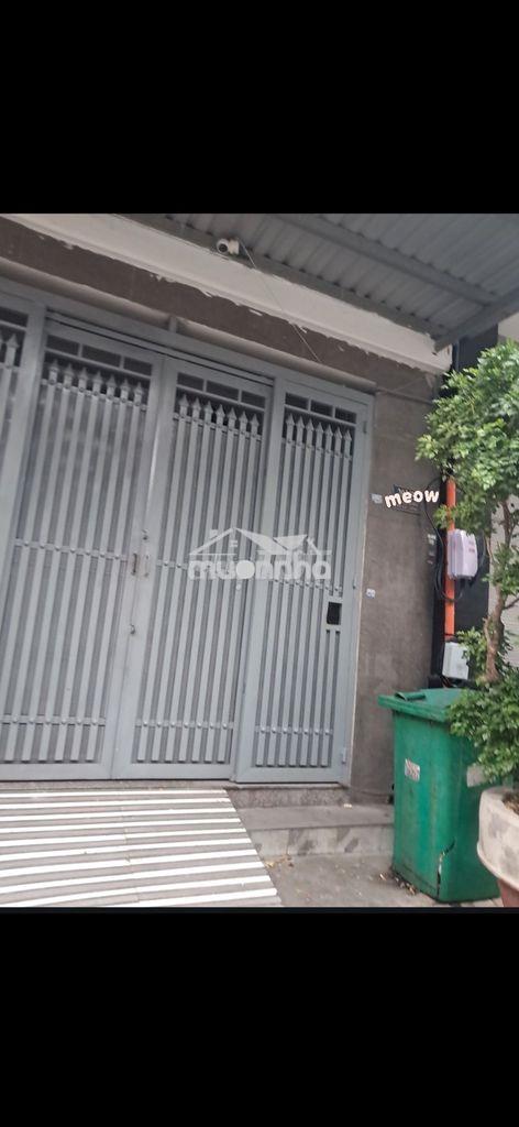 Nhà lê quang sung,q6.dt:4,2×18m,2 lầu,hẽm xe hơi.