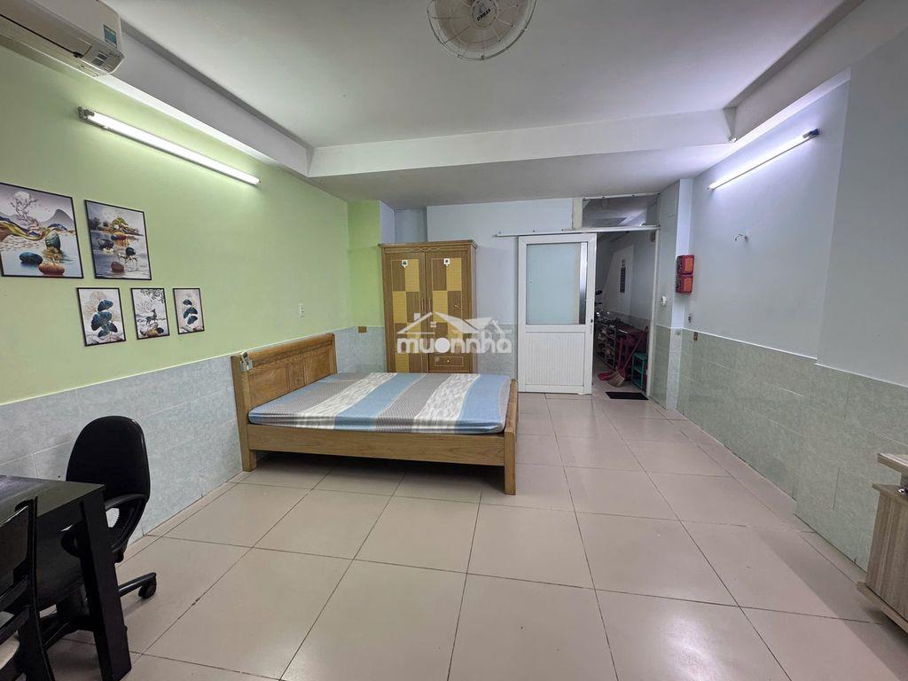Trống sẵn 2 phòng 30m2, tâng trệt và lầu 2 ban công. full nội thất - 4