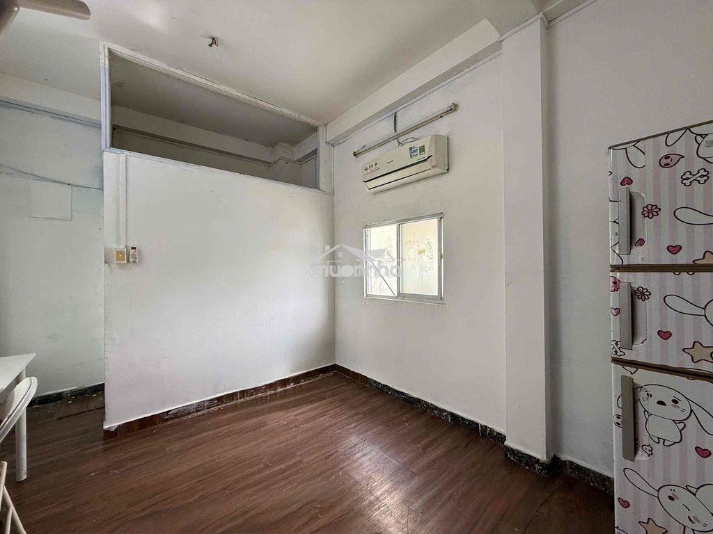 Cho thuê studio cửa sổ ban công ngay chợ bàn cờ quận 3 nội thất cơ bản - 4