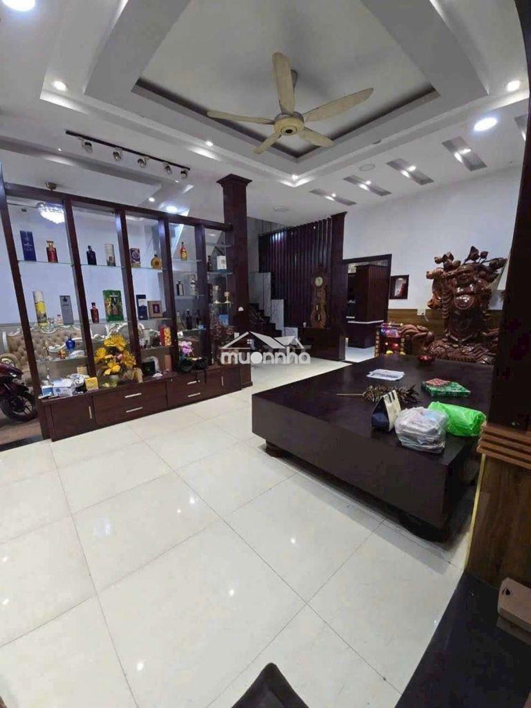 Cho thuê biệt thự 12x21m – đường lớn – giáp tân phú – 35 triệu - 3
