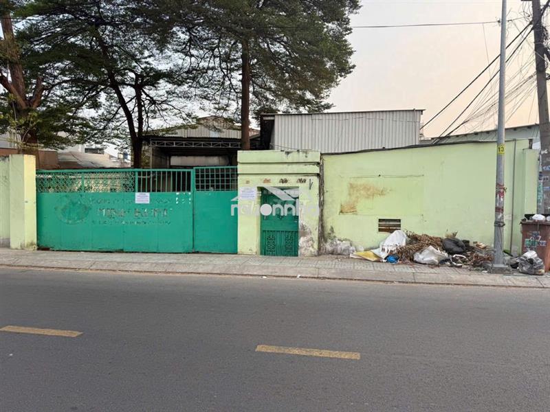 Bán xưởng dt 1200m2, măt tiền nguyễn thị thảnh gần sân banh thới tứ hm