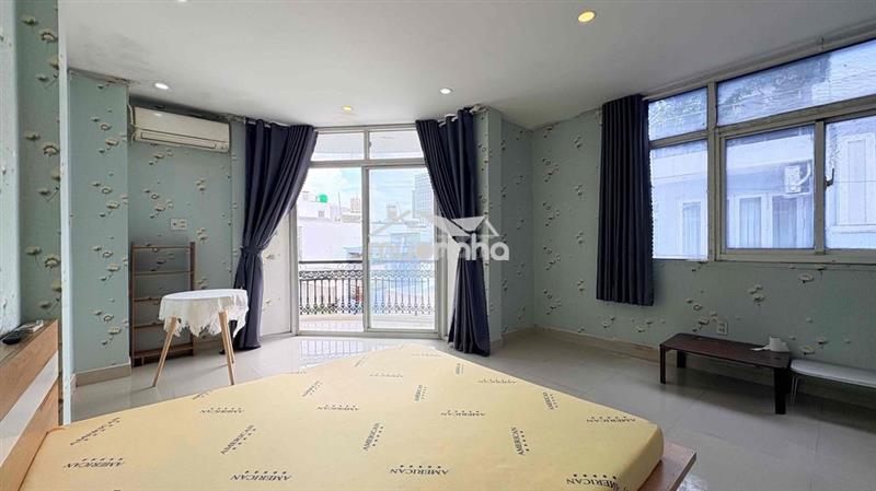 Chính chủ cho thuê phòng ban công 35m2 ngay hẻm ốc đào. giảm 500k/th