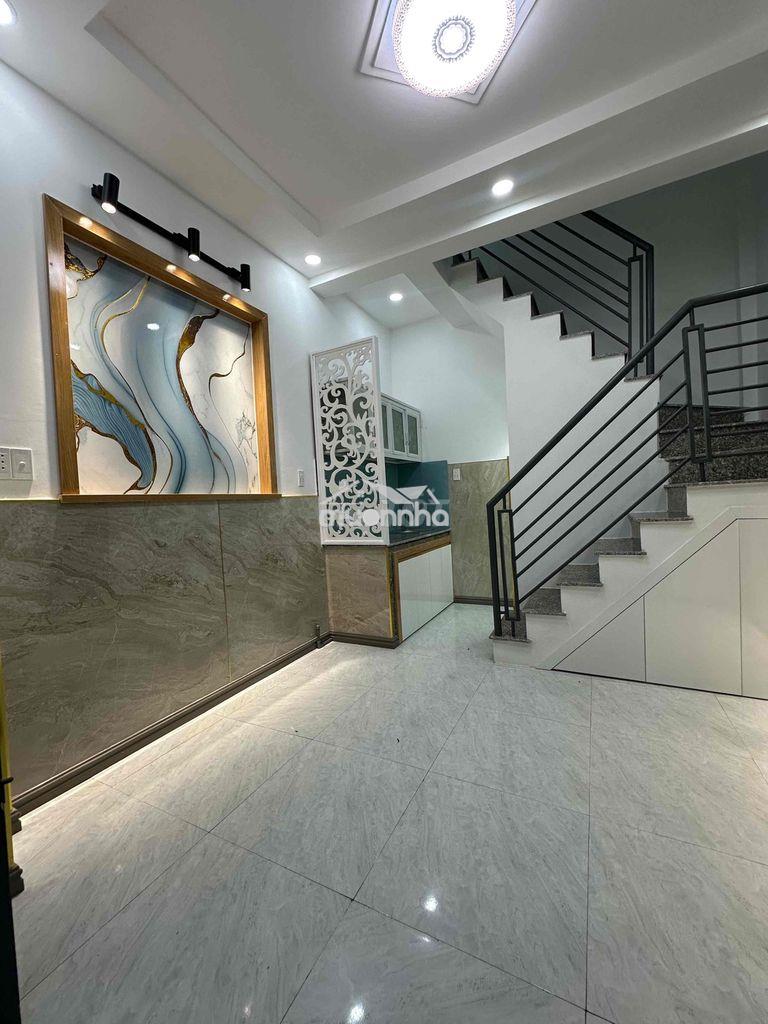 Nhà 1 lầu 1 lủng gần trường học võ trường toản