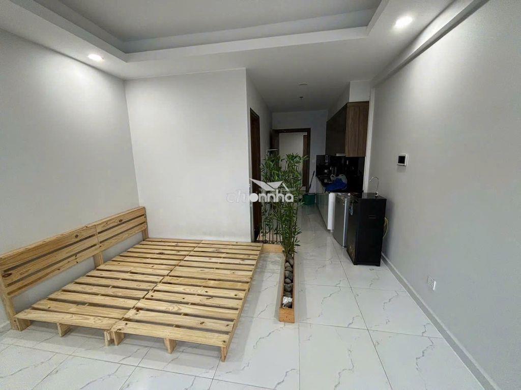 Cho thuê studio 40m2 sẵn máy lạnh giá 4tr5 - 4