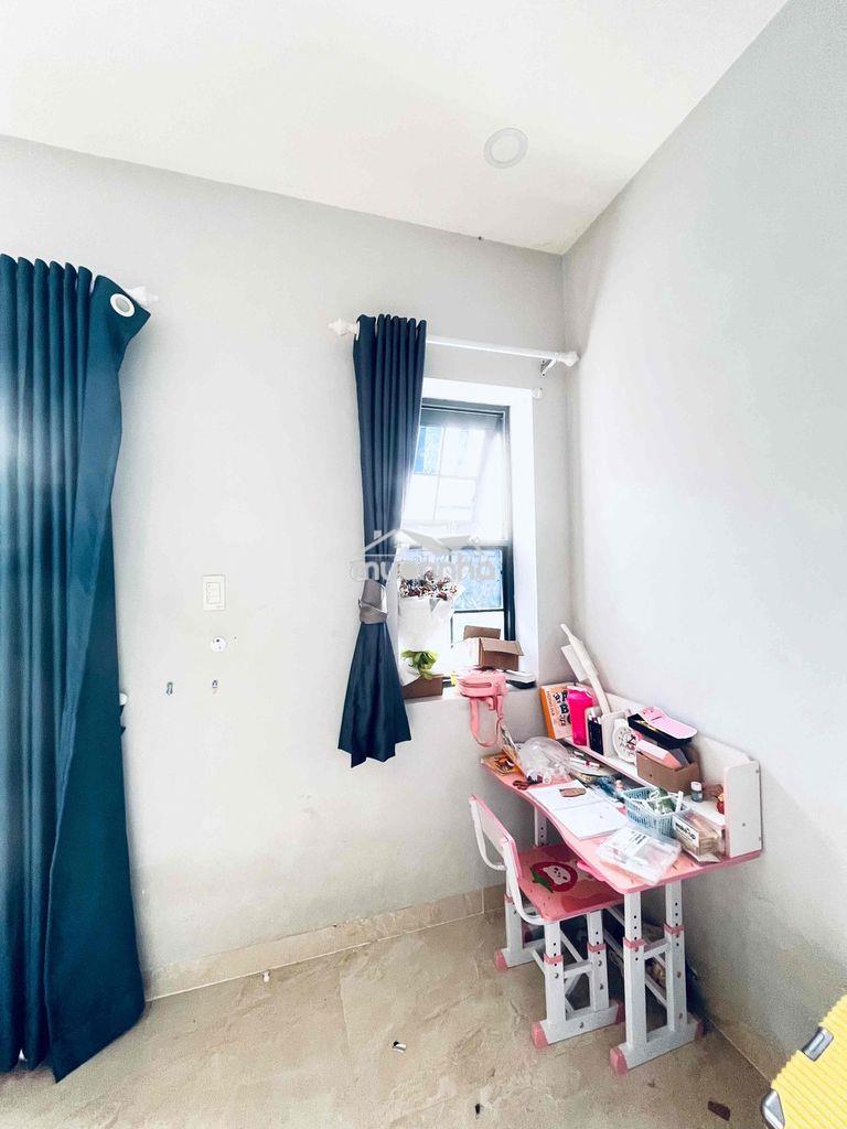 Phòng ban công full nội thất -cạnh quận 7 - 3