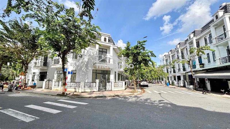 Nhà lầu trệt tân phước khánh, tân uyên, 2p ngủ,đường 7m đậu ô tô ok