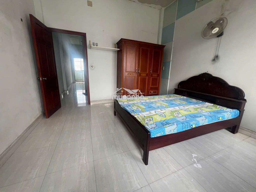 Cho thuê nhà 1/ nguyễn ảnh thủ dt 4x20 -1 lầu -3pn -3wc , sân xe hơi - 4