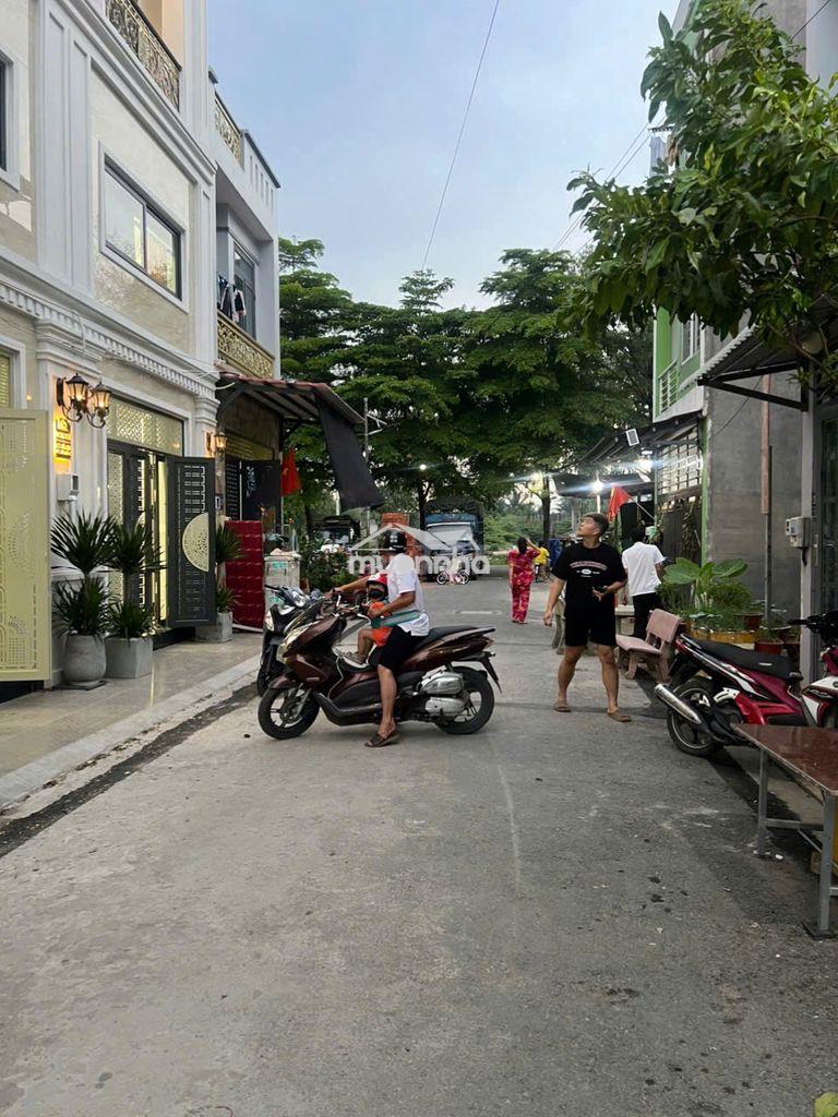 Bán nhà hẻm 8m kdc bà hom bình tân - 3