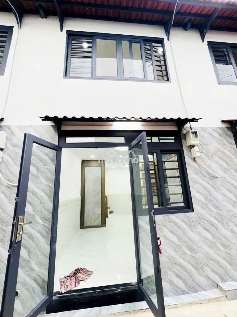Bán nhà mới xây ngay ngã ba đông quang, đường nguyễn ảnh thủ vào 200m