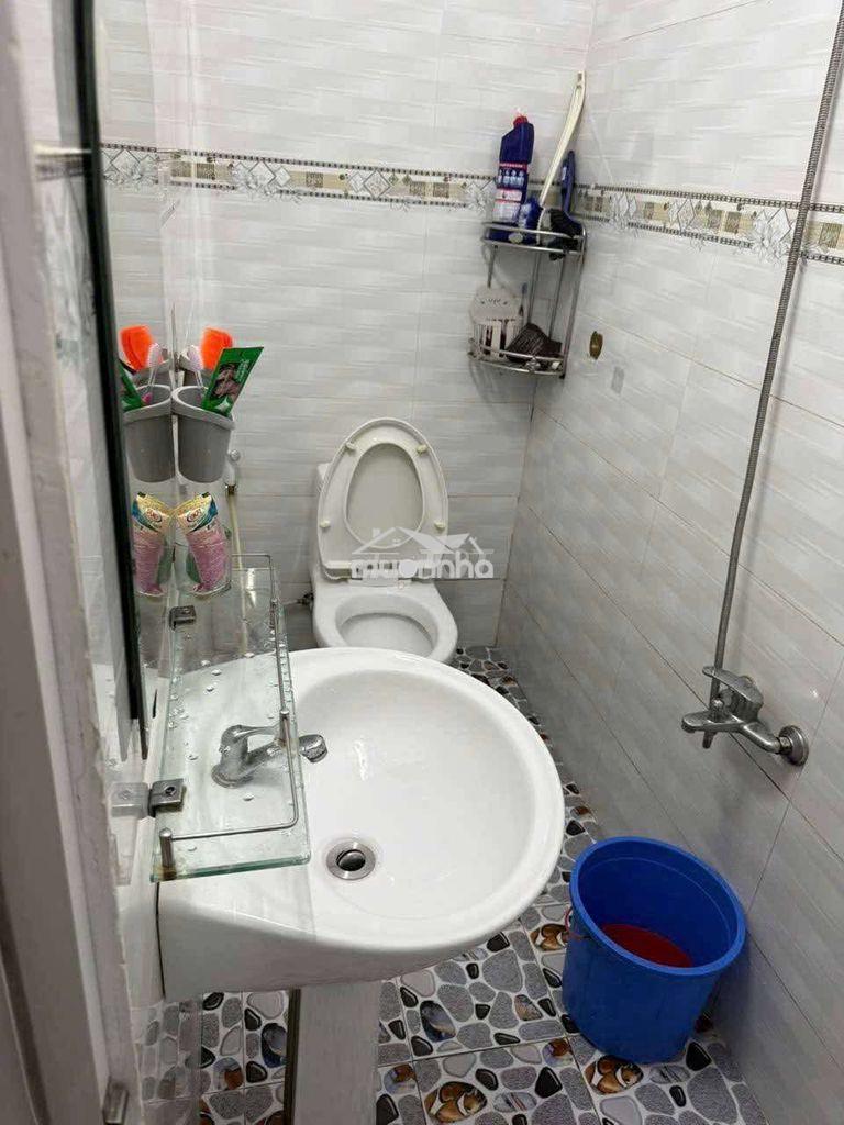Nhà lầu gần ngã ba ông xã giá 5 triệu - 3