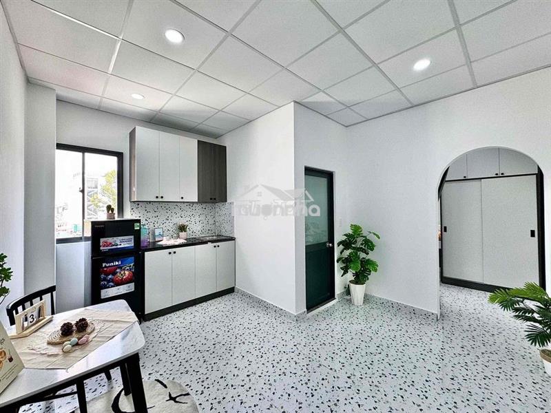 Căn hộ 1pn tách bếp full nội thất cửa sổ trung tâm q10
