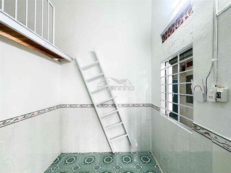 Cho thuê phòng trọ gần ufm, võ văn hát, long trường giá 2,4 triệu/thág