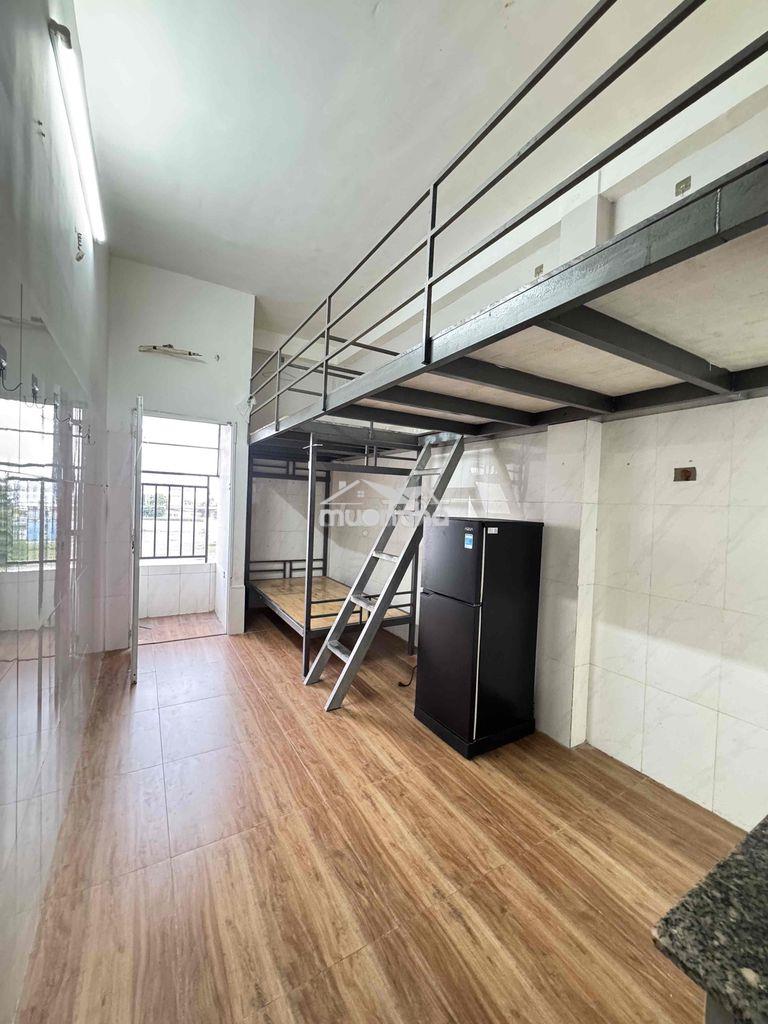 Căn hộ sinh viên đi bộ qua đh nguyễn tất thành ban công riêng ở ngay