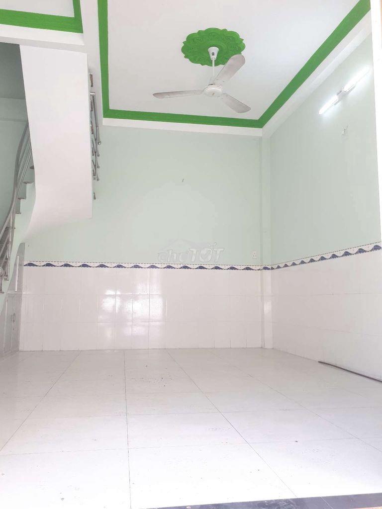 Cho thuê nhà đẹp 135m2, 2 lầu, 4pn, mai hắc đế, p15, q8