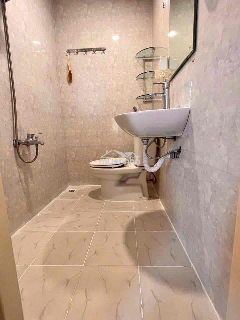 Đi mỹ định cư cho thuê lại căn hộ 2pn view sông tâm huyết giáp quận 1 - 4