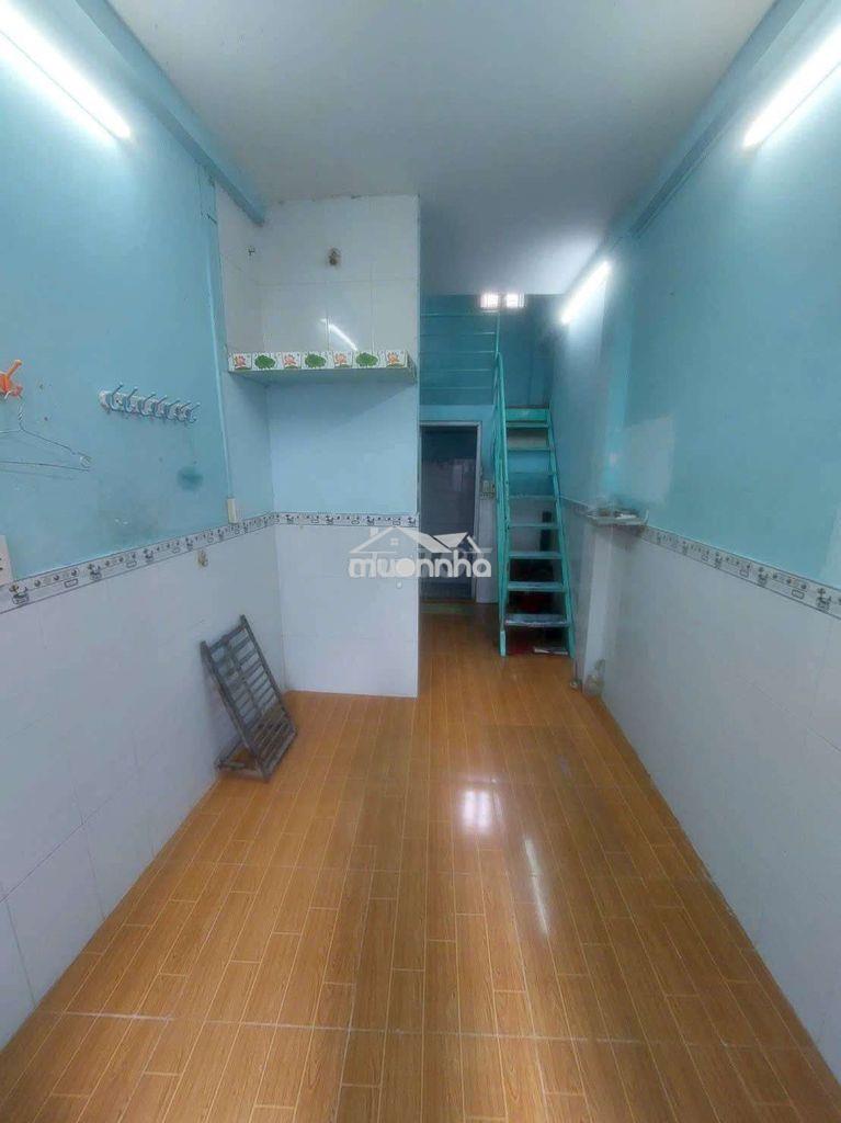 Cho thuê nhà đường bông sao p5.q8 dt.3m×6m. } 2 lầu 2 phòng 2 toilet.