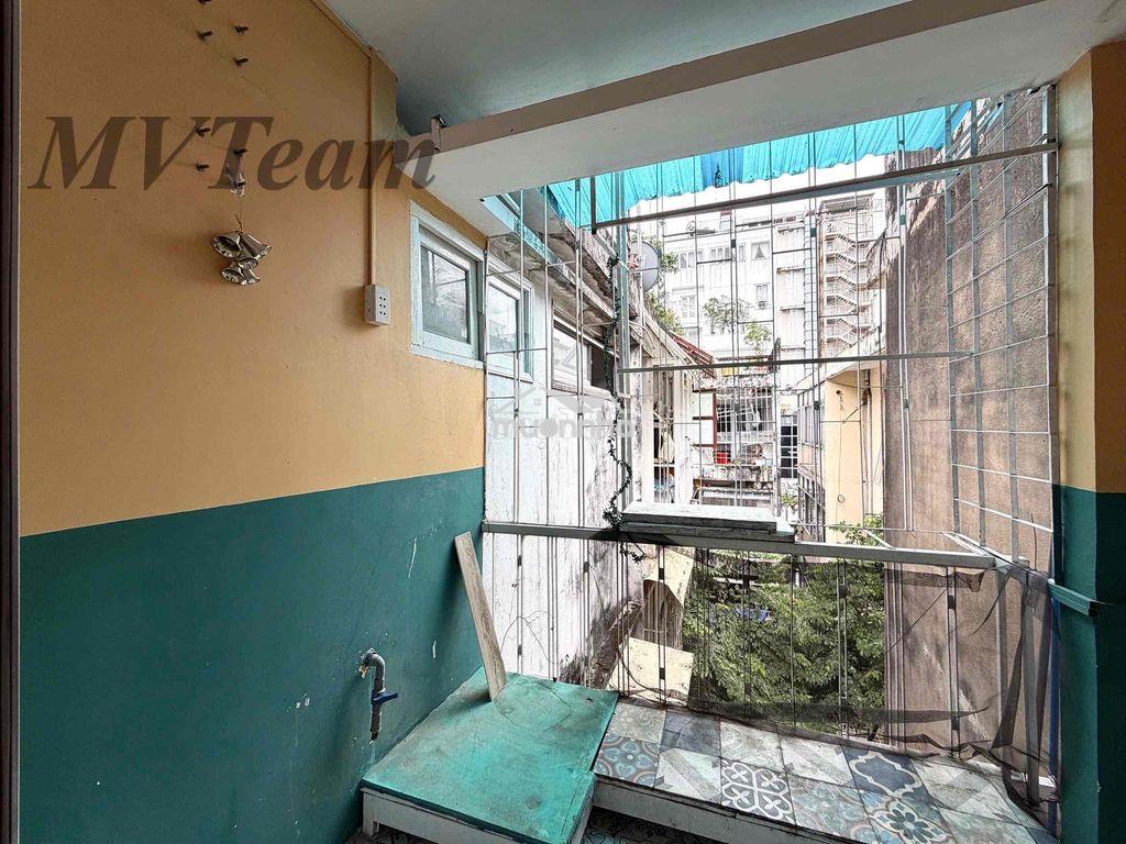 Cho thuê 2pn 1wc 60m2_ntcb_sân vườn balcon lớn ngay nhà ga quận 3 - 4