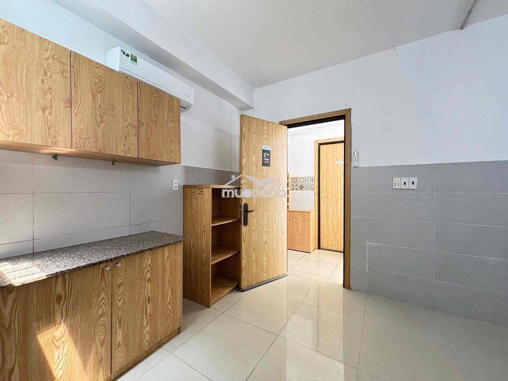 Cho thuê phòng cửa sổ sạch sẽ sẵn máy lạnh gần đại học công thương - 4