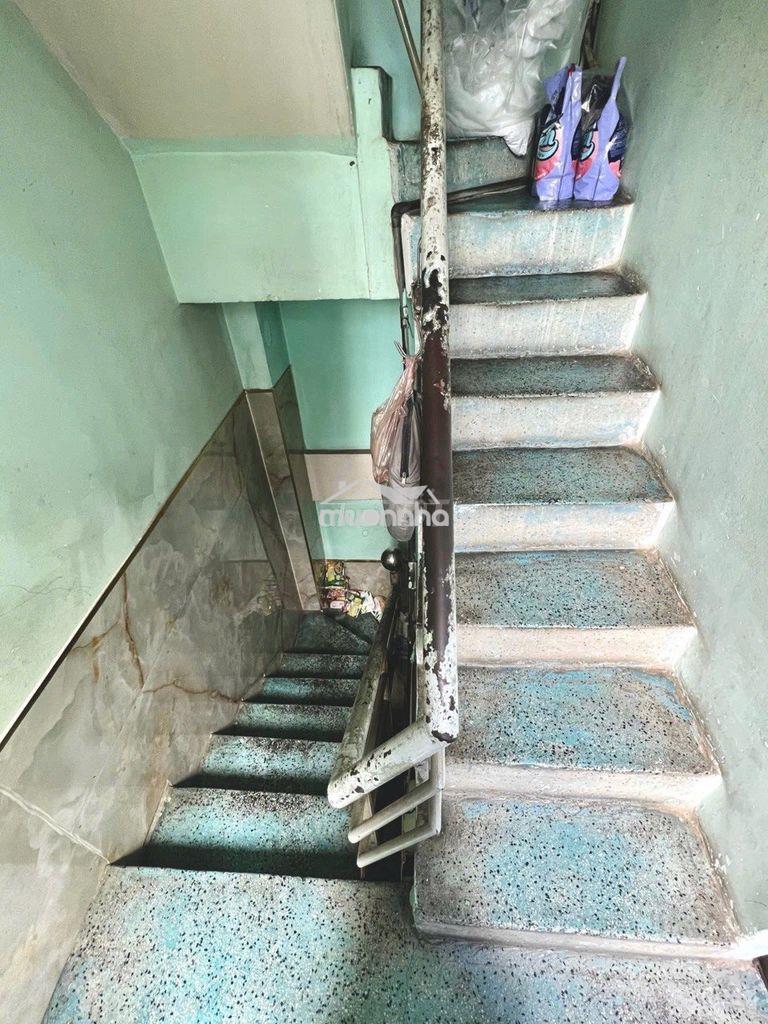 Cần bán gấp nhà trung tâm quận 5 cũ - 2