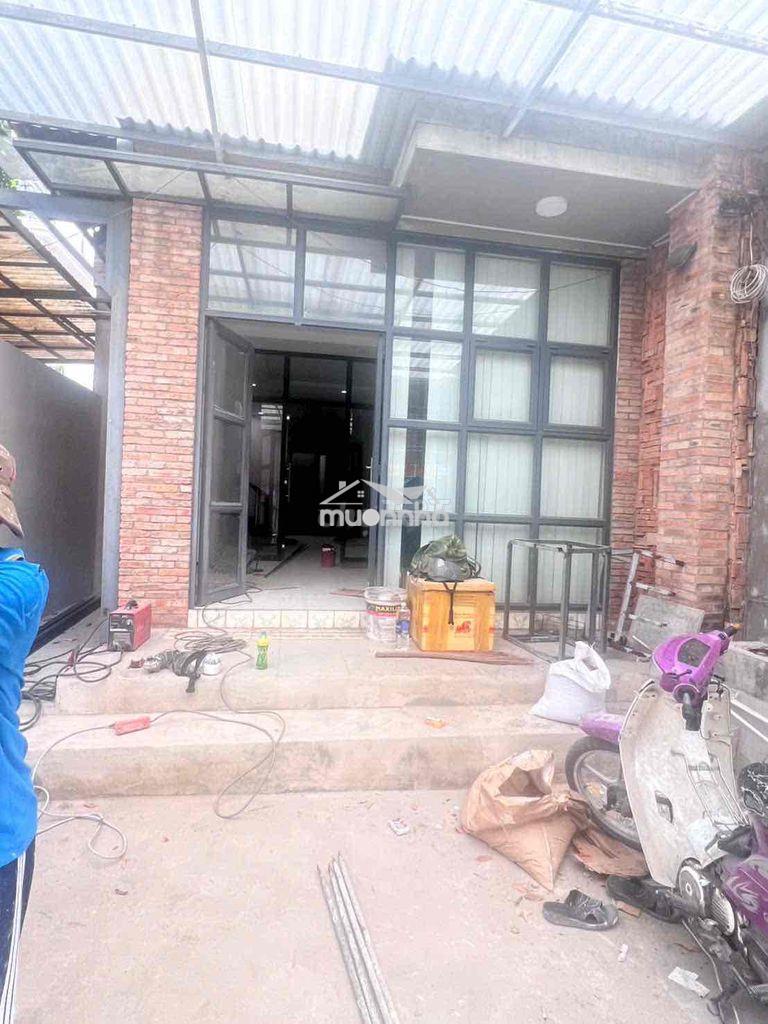 Cho thuê nhà 1 sẹc 5.5 x 18 đúc 1 lầu