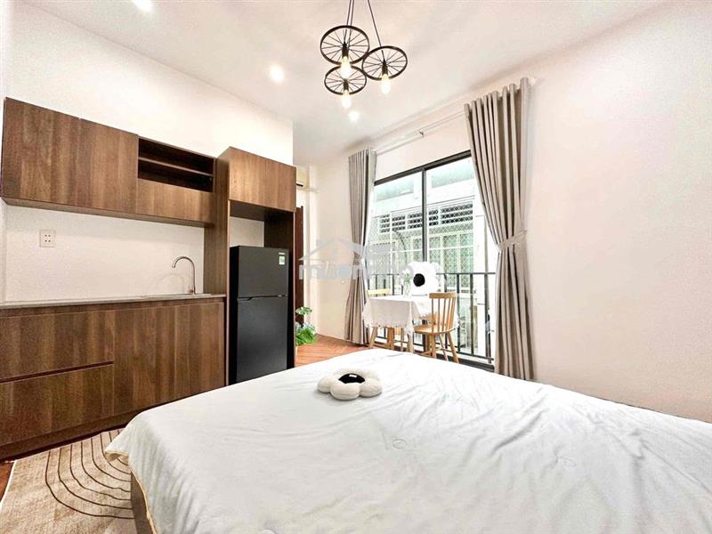 Studio cửa sổ trời nội thất gần chợ bến thành quận 1