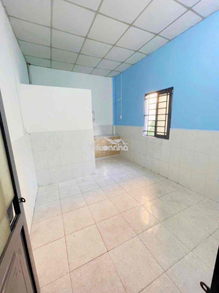 Cho thuê phòng giá rẻ gần kí túc xá khu a - 2