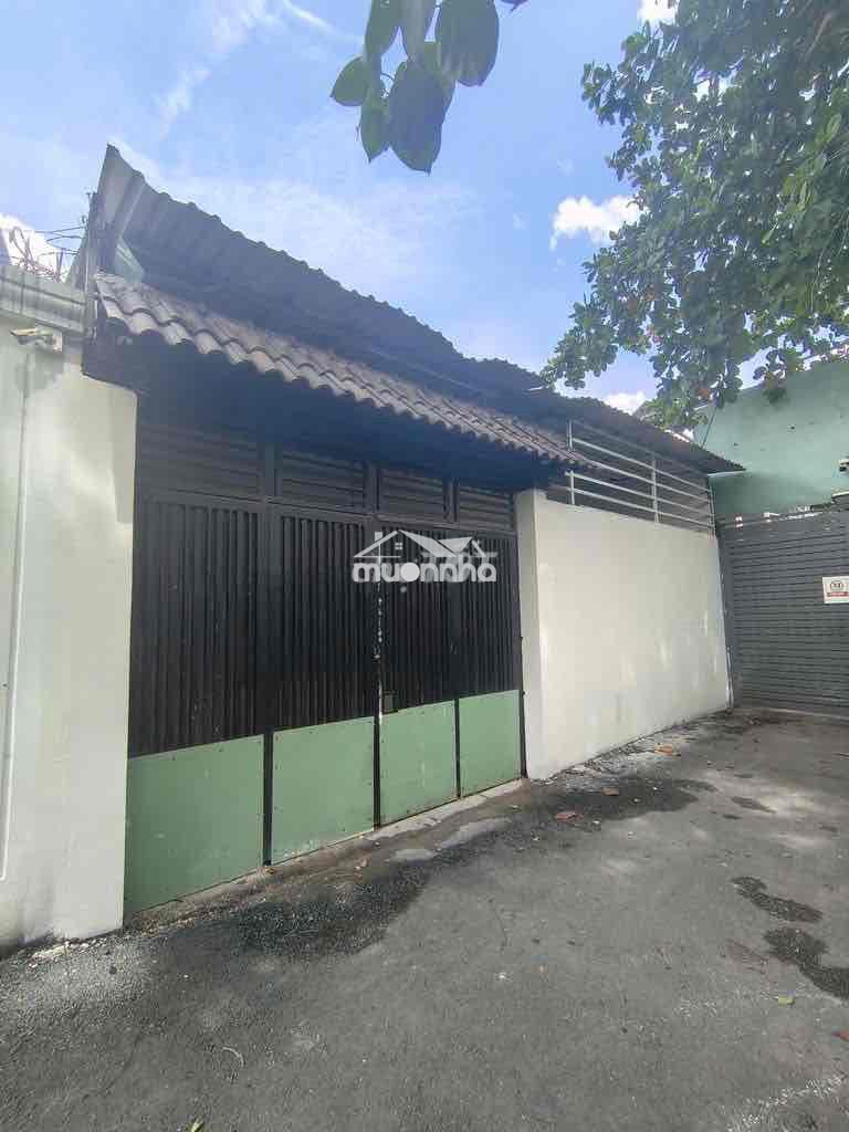 Cho thuê nhà siêu rộng 10x39m , 2pn 2wc ở làm kho ,trồng cây rau