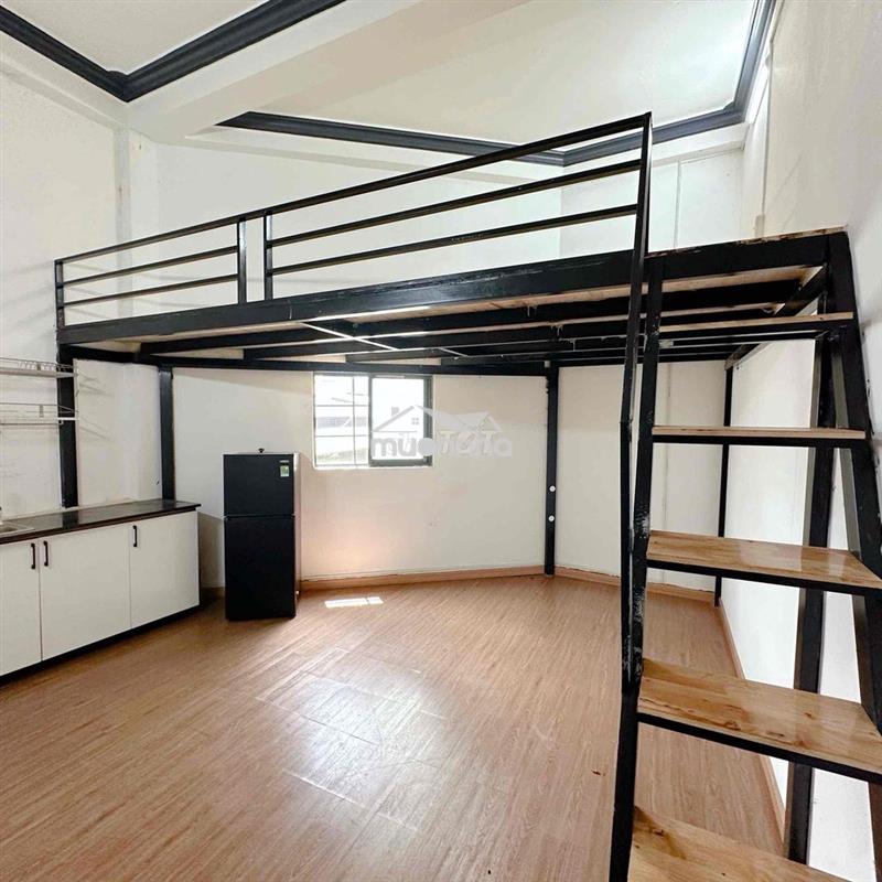 Duplex cửa sổ trời gác cao 1m8