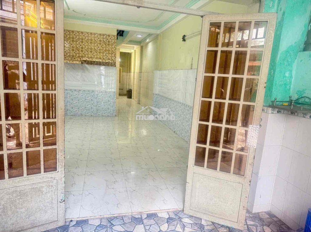 Nhà đẹp 2 tầng gần chợ (4,2x20) (3p ngủ 2wc) - 2